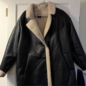 Wild Fable Black and Cream Teddy Jacket